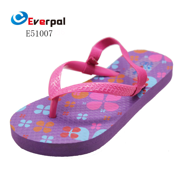 Sawetara informasi babagan sandal jepit Anak