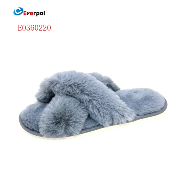 Napa Sandal njero ruangan dadi populer ing alas kaki omah kontemporer?